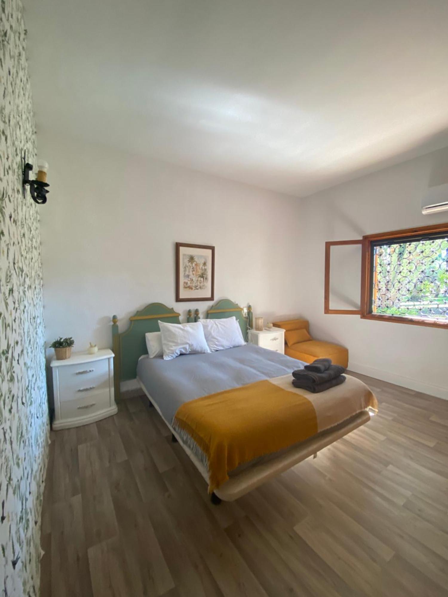 Pink Lemon House Bed & Breakfast Elche Exterior foto